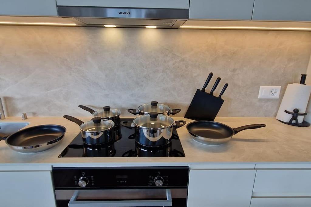 Visionary Hospitality Rothenburg, Lucerne - Premium Apartments With Free Parking, Washer, Kitchen, Terrace, 15' City Extérieur photo